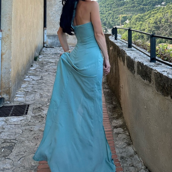 Cut out maxi dress - Picture 3 of 4